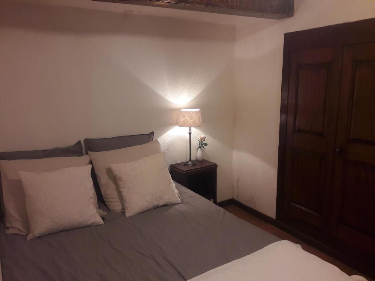 Apartment In The Heart Of Cotignac Esterno foto