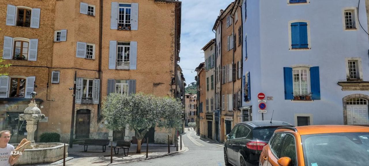 Apartment In The Heart Of Cotignac Esterno foto